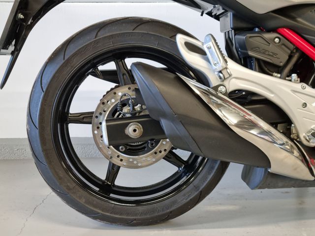 suzuki - sfv-650-gladius