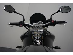 TRIUMPH STREET TRIPLE 675