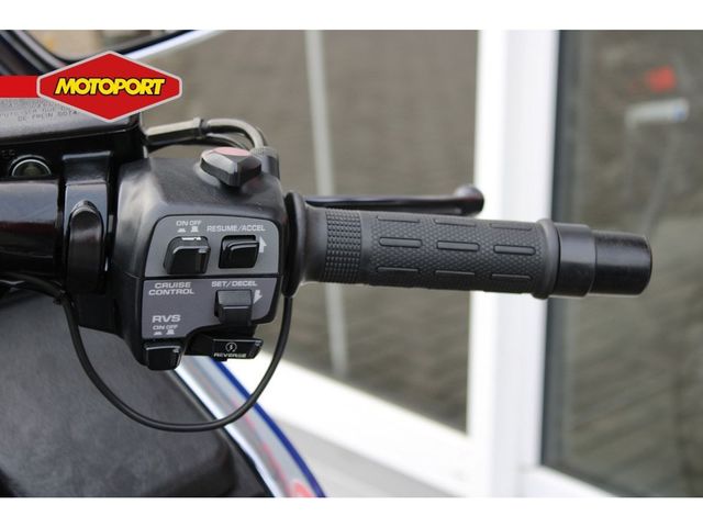 honda - gl-1800-goldwing