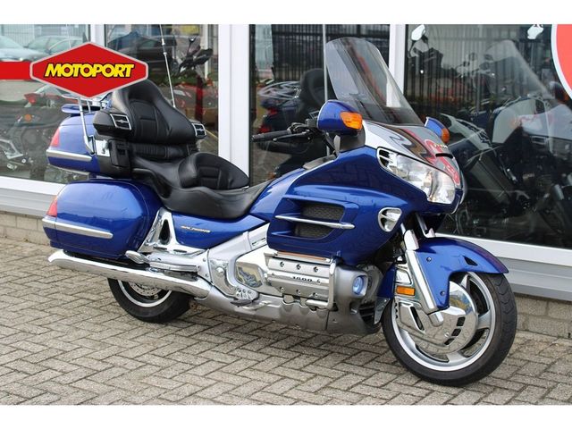honda - gl-1800-goldwing