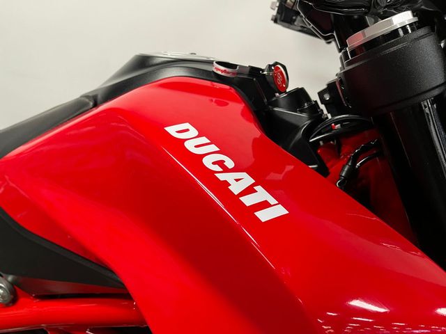 ducati - hypermotard-950