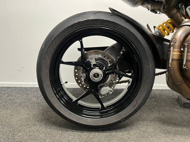 ducati - hypermotard-950