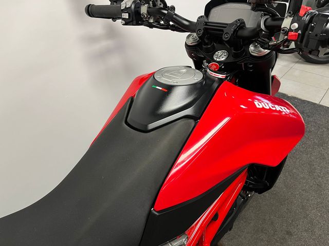 ducati - hypermotard-950