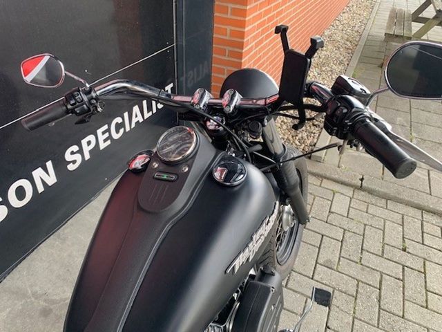 harley-davidson - street-bob-fxdb
