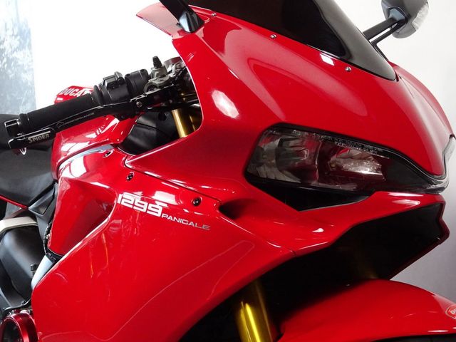ducati - 1299-panigale