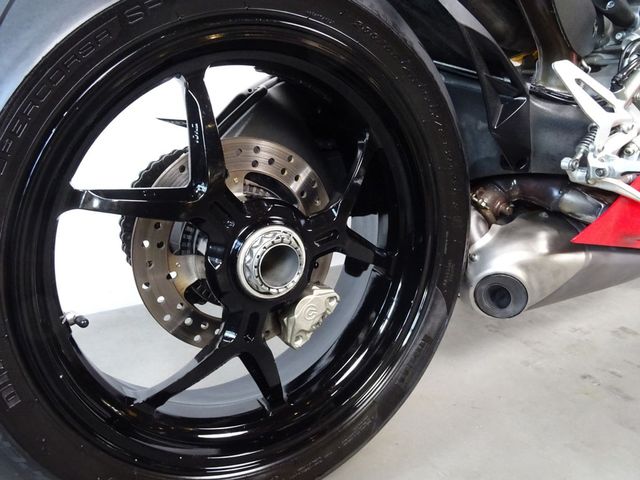 ducati - 1299-panigale