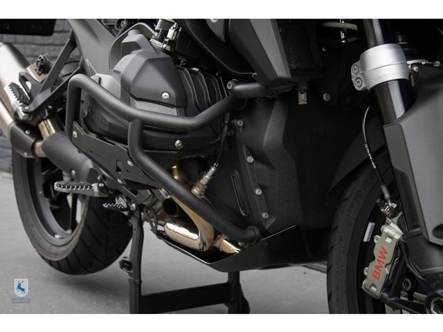 bmw - r-1300-gs-triple-black