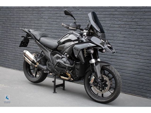 bmw - r-1300-gs-triple-black
