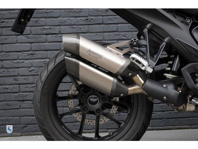 bmw - r-1300-gs-triple-black