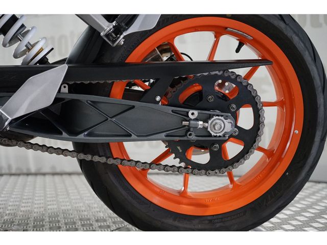 ktm - 390-duke