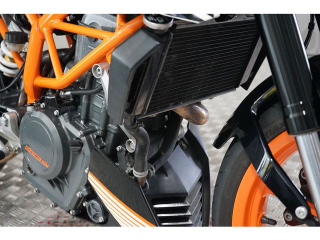 ktm - 390-duke