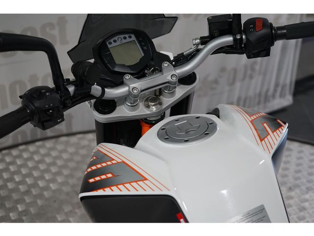 ktm - 390-duke
