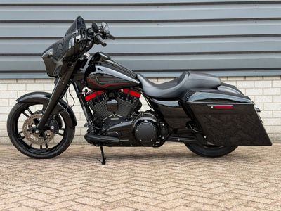 HARLEY-DAVIDSON STREET GLIDE SPECIAL FLHXS – foto 2