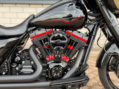 HARLEY-DAVIDSON STREET GLIDE SPECIAL FLHXS – foto 3