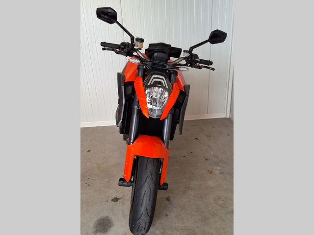 ktm - 1290-super-duke-r