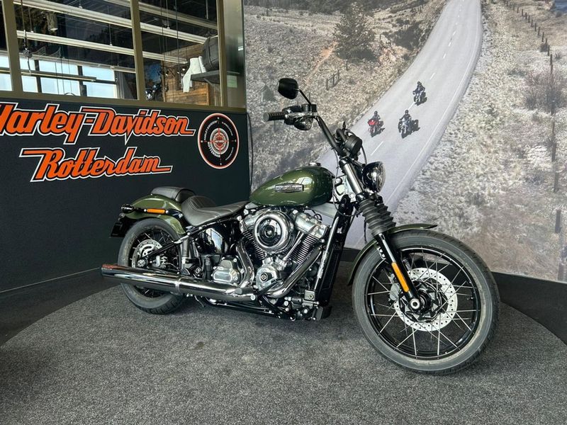 Harley-Davidson Fxbb Street BOB Laced Wheels - Premium Solid Color 2026 occasion