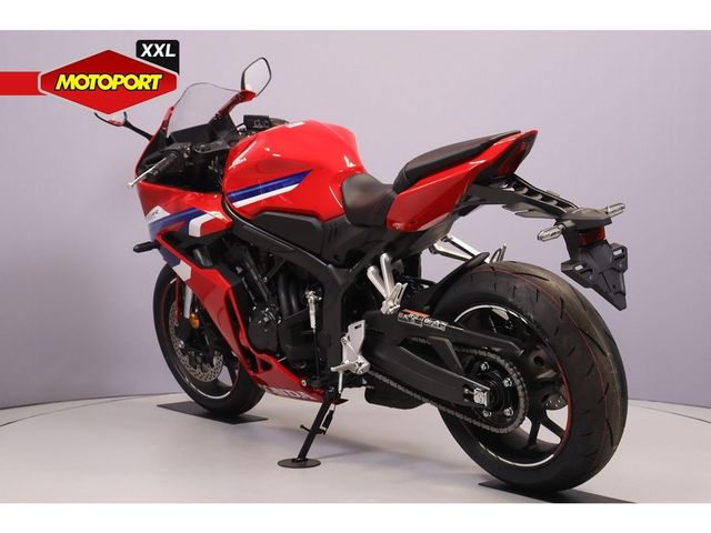honda - cbr-650-r