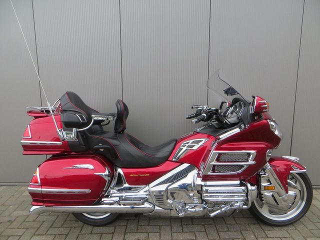 honda - gl-1800-goldwing-c-abs
