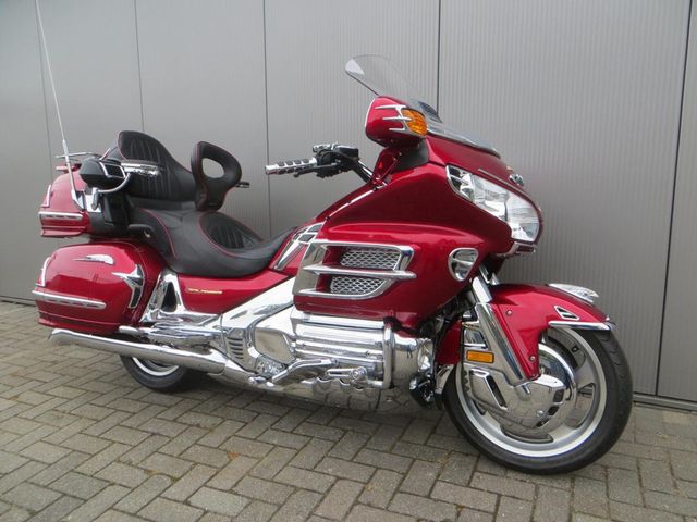 honda - gl-1800-goldwing-c-abs