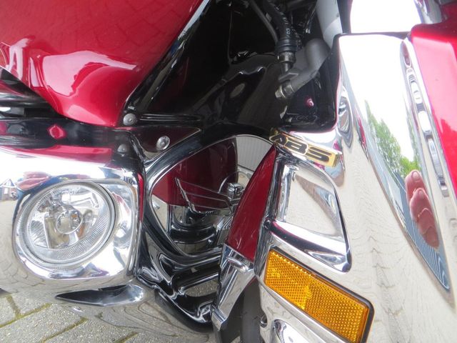 honda - gl-1800-goldwing-c-abs