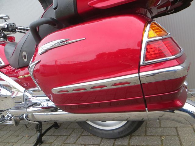 honda - gl-1800-goldwing-c-abs