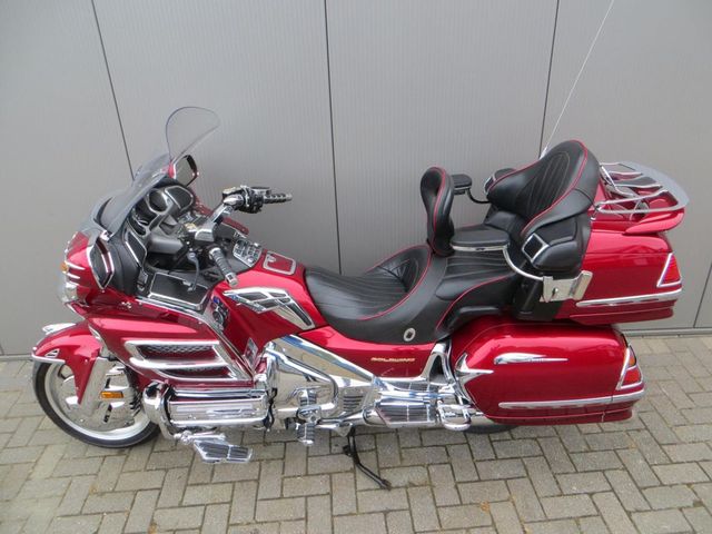 honda - gl-1800-goldwing-c-abs