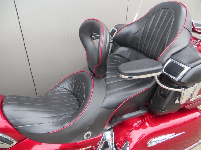 honda - gl-1800-goldwing-c-abs