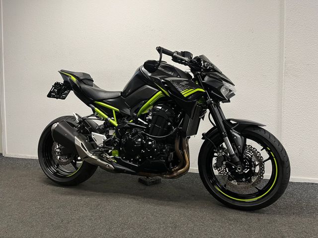 kawasaki - z900