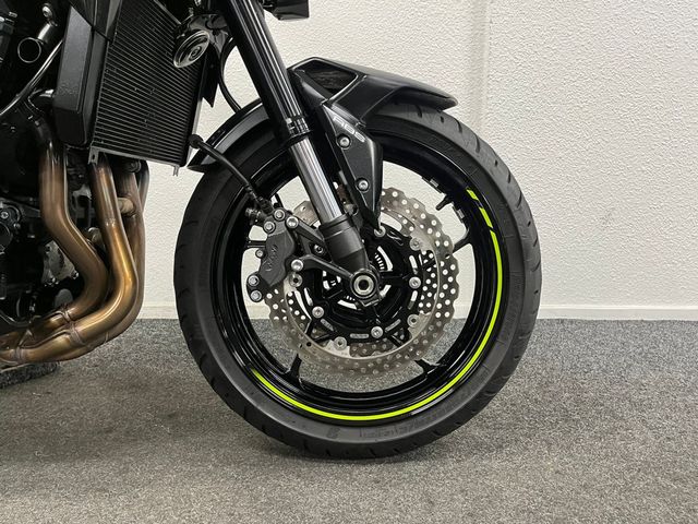 kawasaki - z900