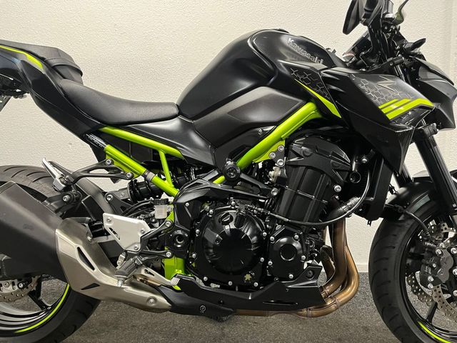 kawasaki - z900
