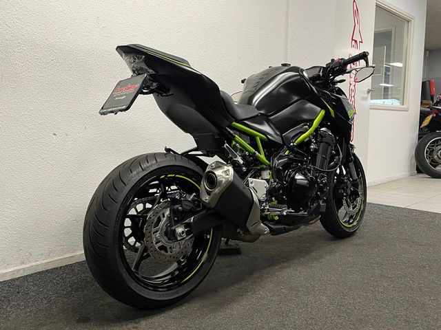 kawasaki - z900