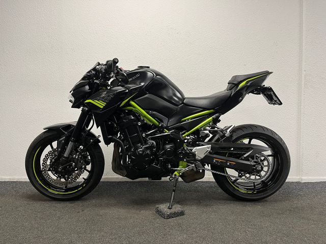 kawasaki - z900