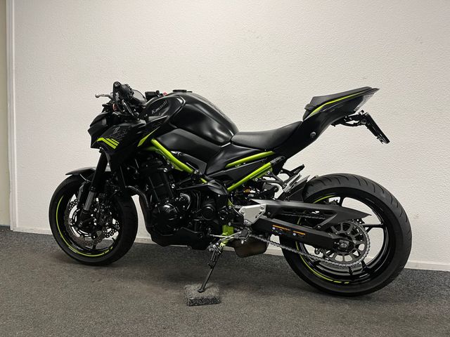 kawasaki - z900
