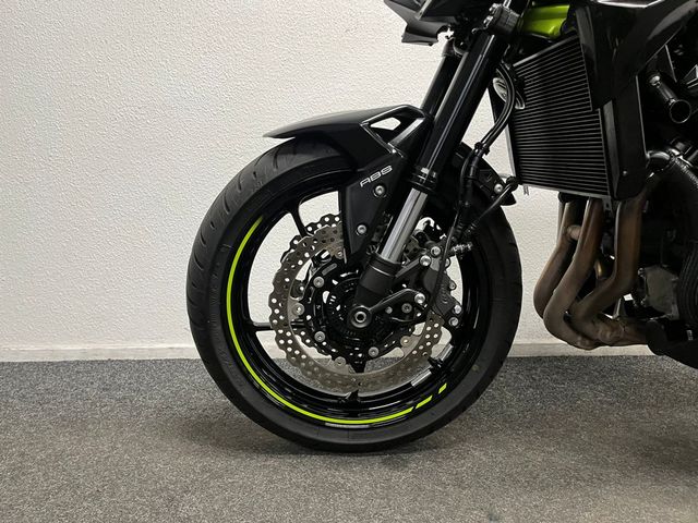 kawasaki - z900