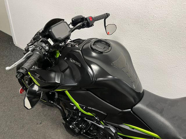 kawasaki - z900