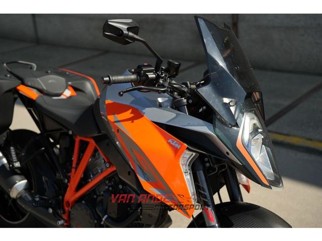 ktm - 1290-super-duke-gt
