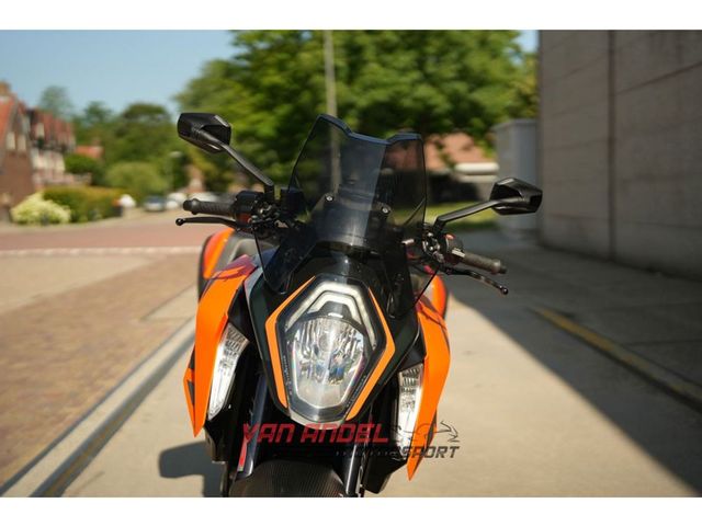 ktm - 1290-super-duke-gt