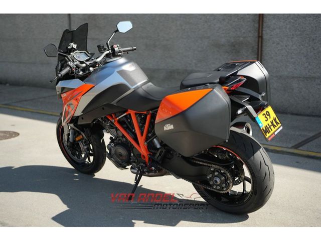 ktm - 1290-super-duke-gt