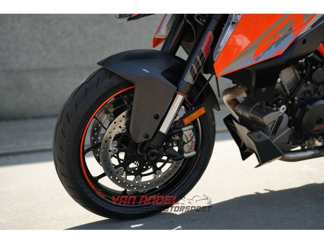 ktm - 1290-super-duke-gt