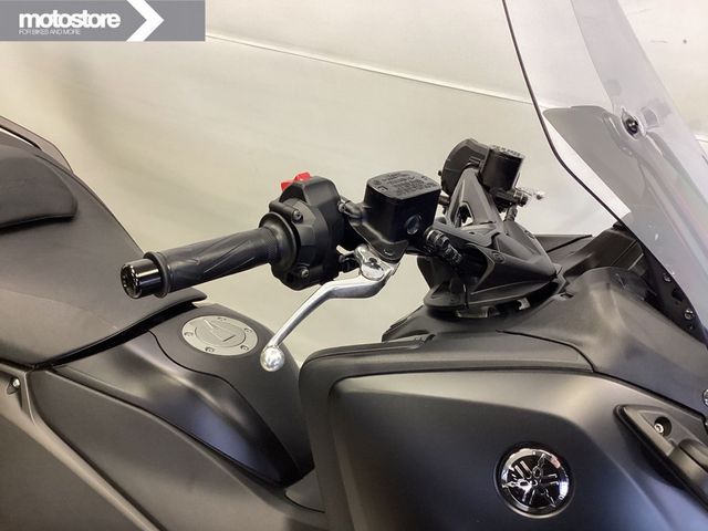 yamaha - tmax-560