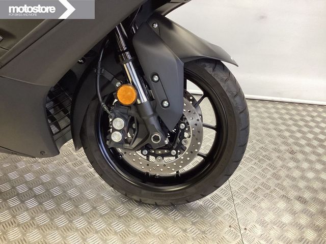 yamaha - tmax-560