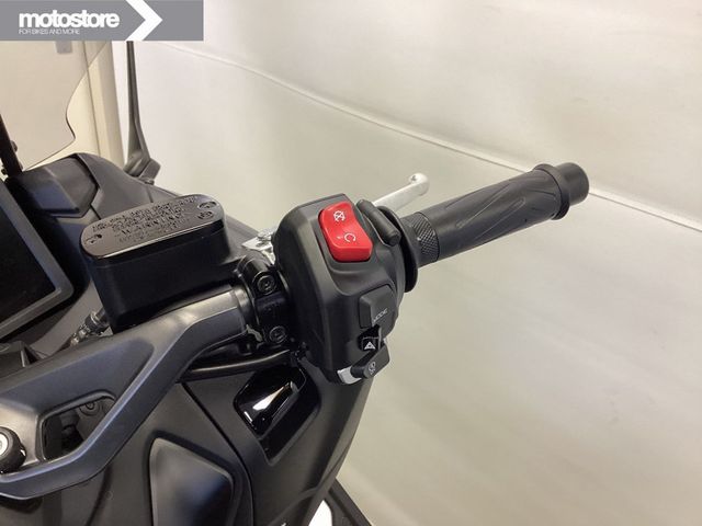 yamaha - tmax-560