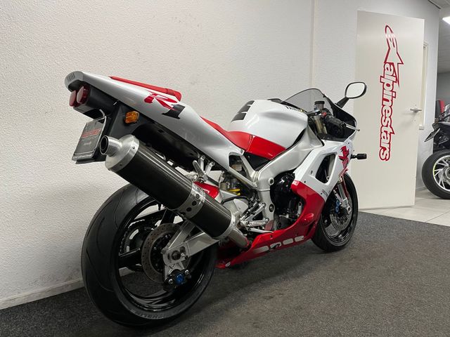 yamaha - yzf-r1