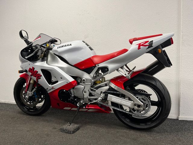 yamaha - yzf-r1
