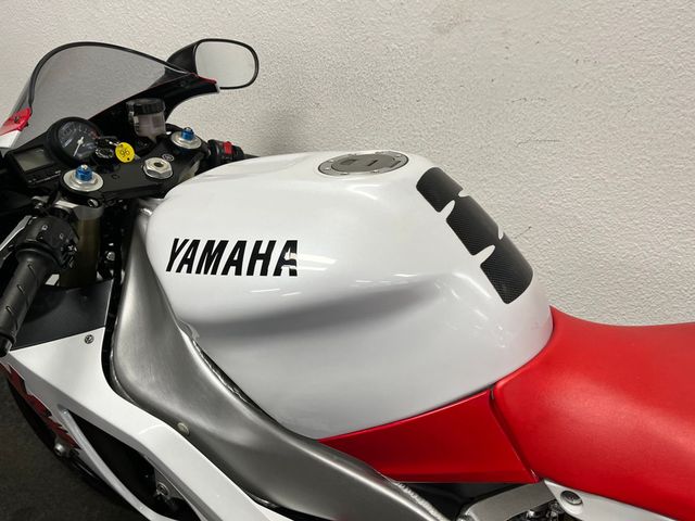 yamaha - yzf-r1