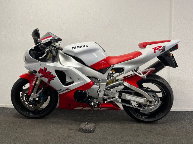 yamaha - yzf-r1