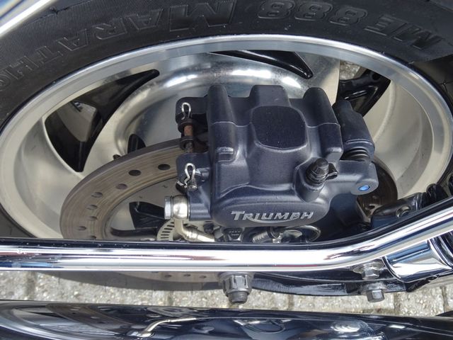 triumph - rocket-iii-roadster-abs