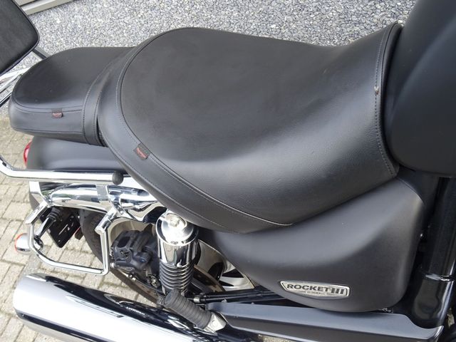 triumph - rocket-iii-roadster-abs