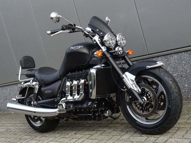 triumph - rocket-iii-roadster-abs