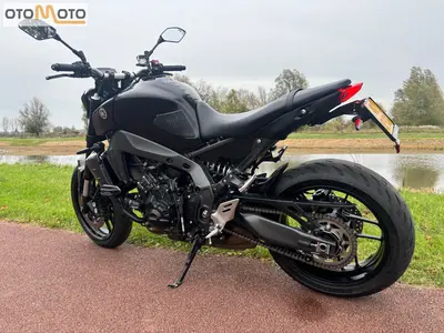 YAMAHA MT 09 – foto 3